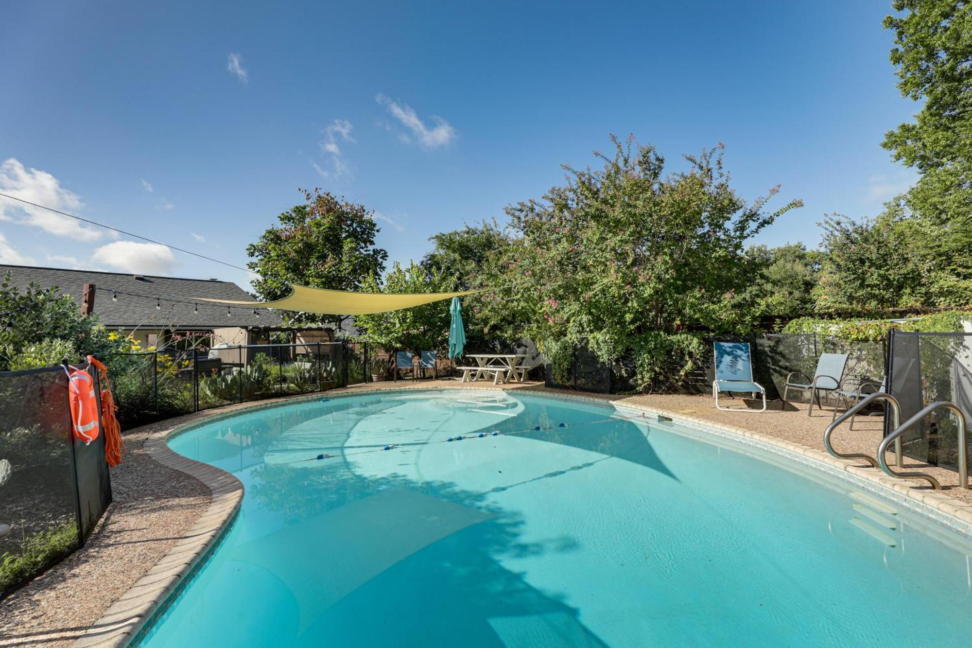 Modern Austin Home With Outdoor Pool And Fire Pit! المظهر الخارجي الصورة