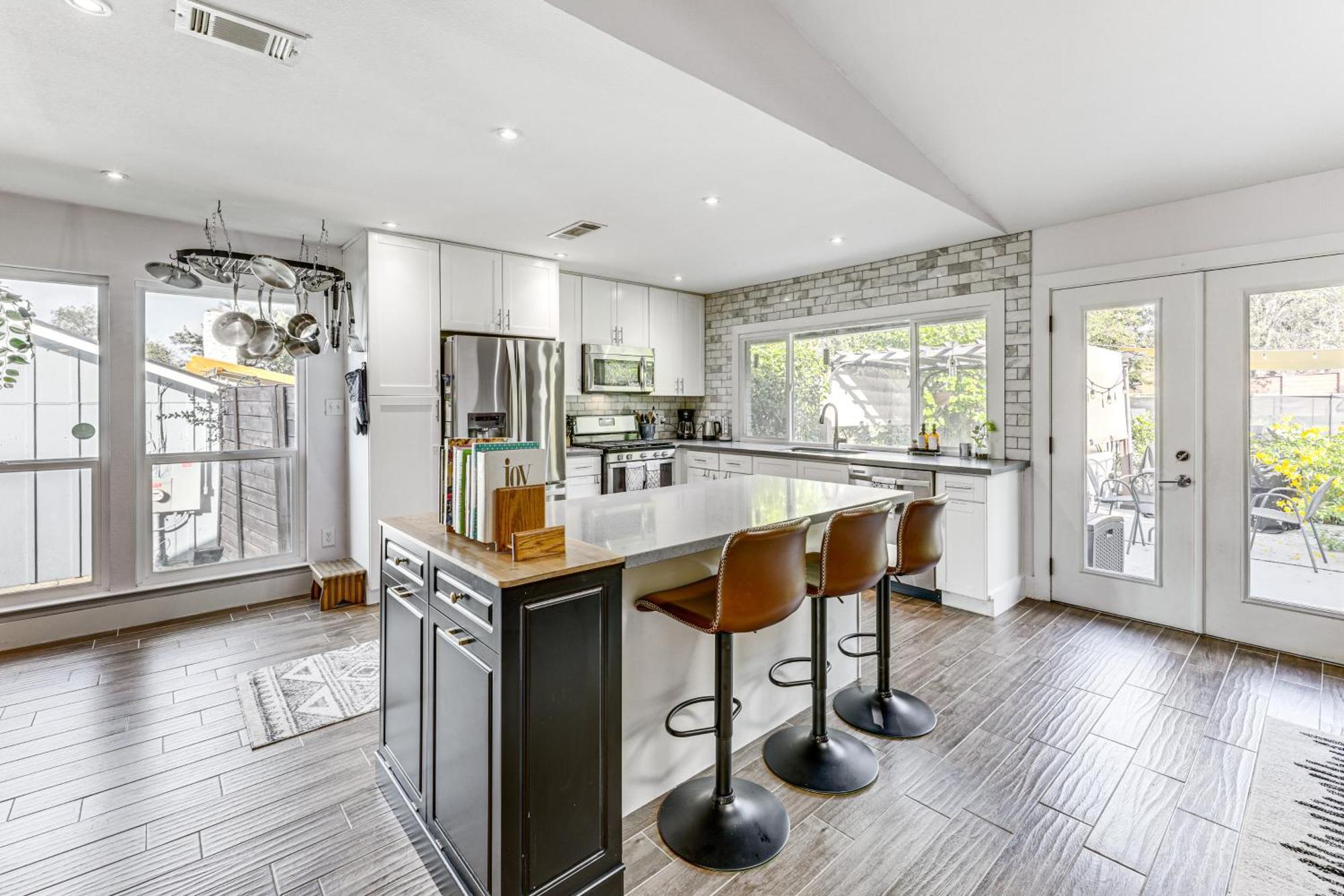 Modern Austin Home With Outdoor Pool And Fire Pit! المظهر الخارجي الصورة